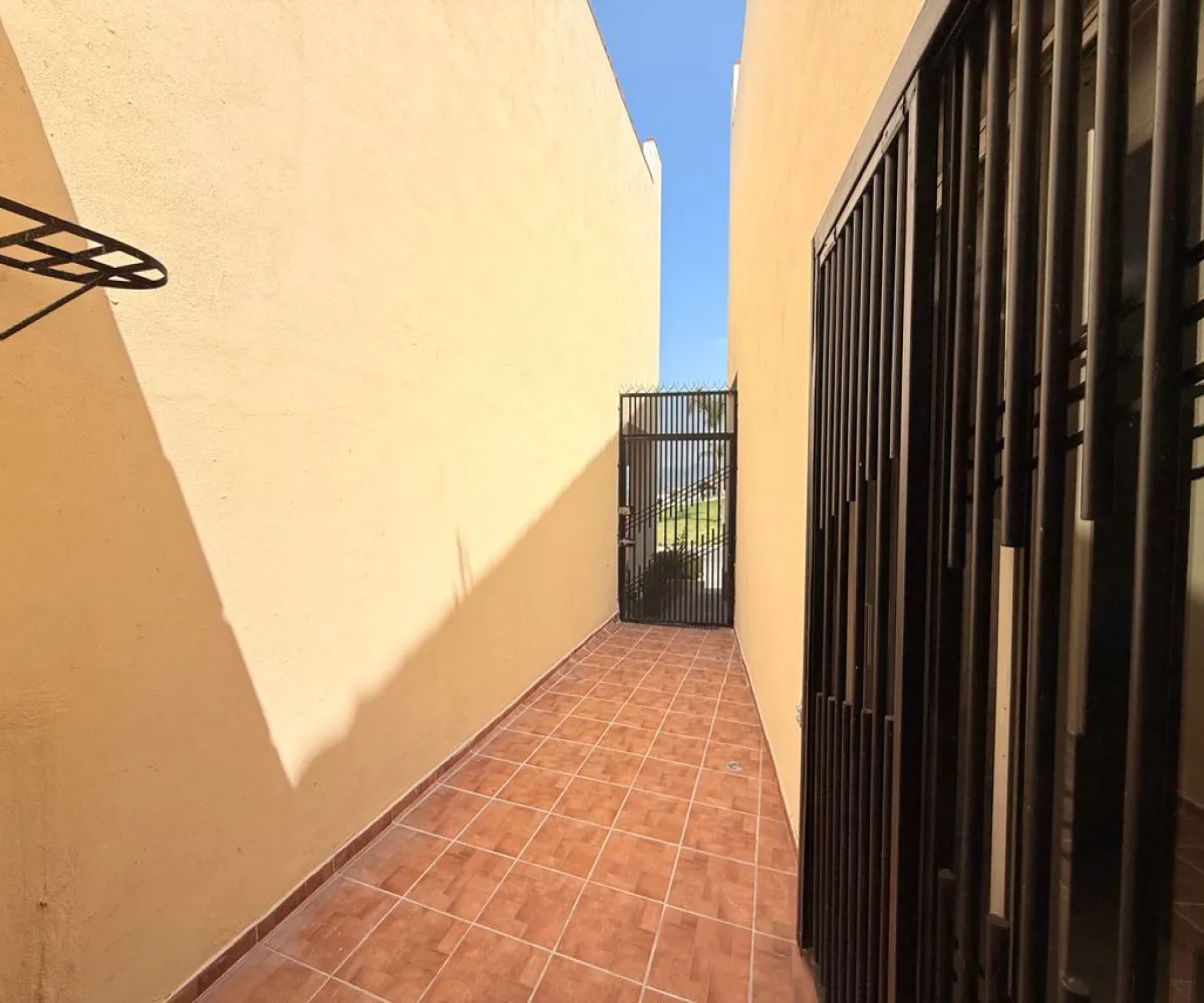 Casa En Venta,Boulevard Alta California 1201, Tlajomulco de Zúñiga, Jalisco 45650, 4 Habitaciones,3 Baños,Boulevard Alta California,2,p8YlHgU
