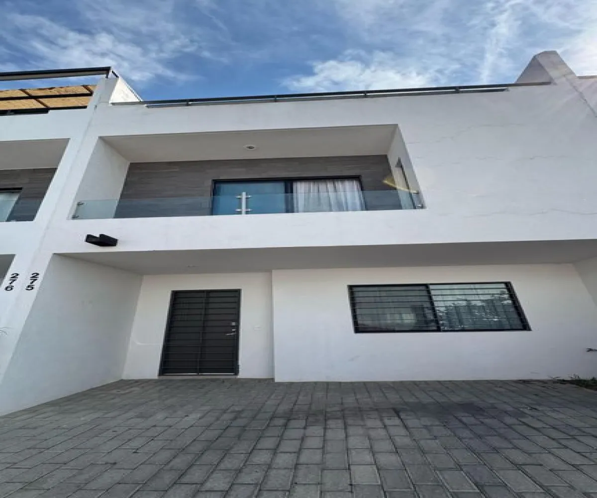 Casa En Venta,Avenida Juan Gil Preciado 8555, Zapopan, Jalisco 45134, 3 Habitaciones,4 Baños,Avenida Juan Gil Preciado,1,pUHWIQA