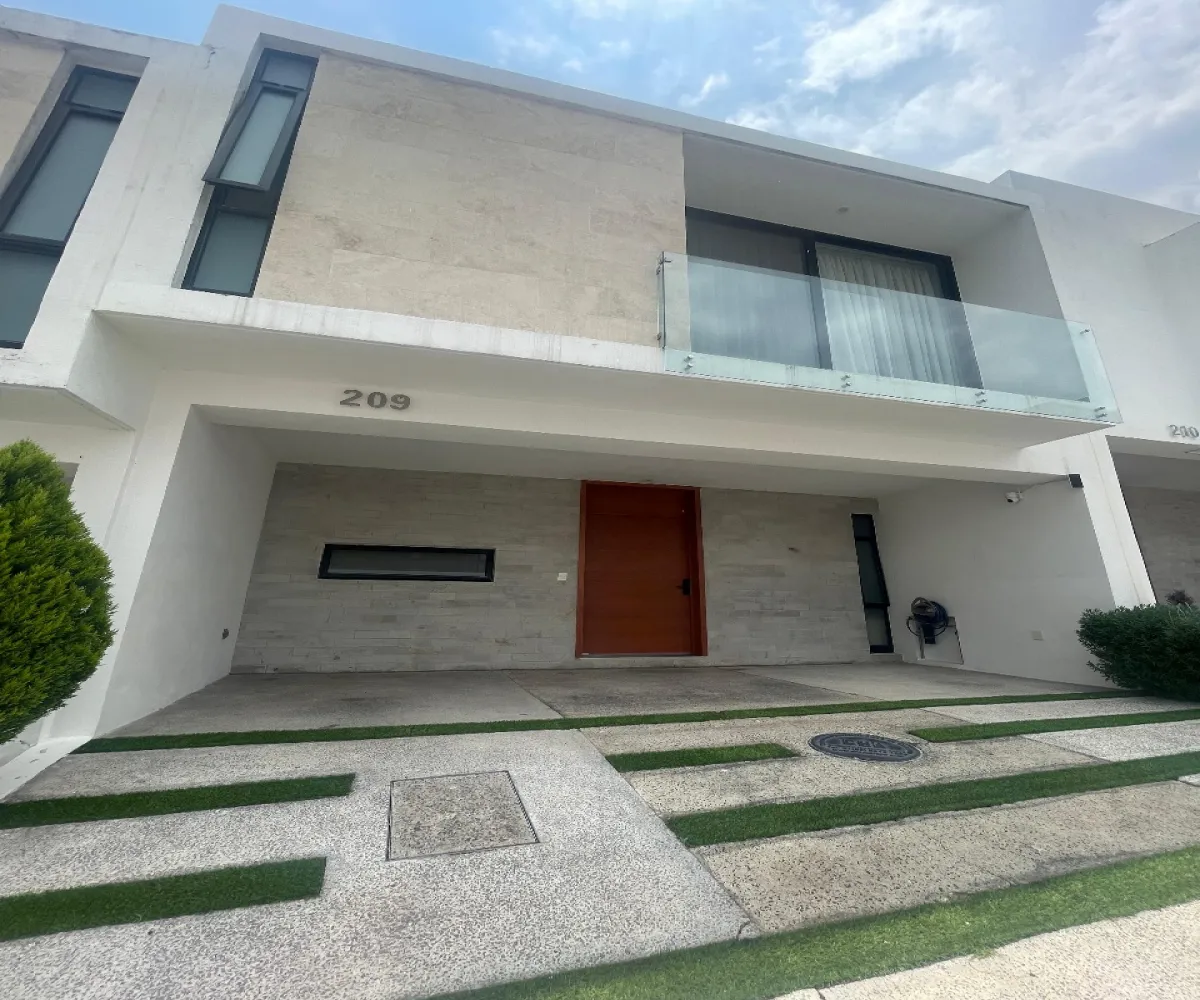Casa En Renta,Bosques Santa Anita,C. Vicenza 1000, Tlajomulco de Zúñiga, Jalisco 45645, 3 Habitaciones,2 Baños,Bella Vicenza,C. Vicenza,723235