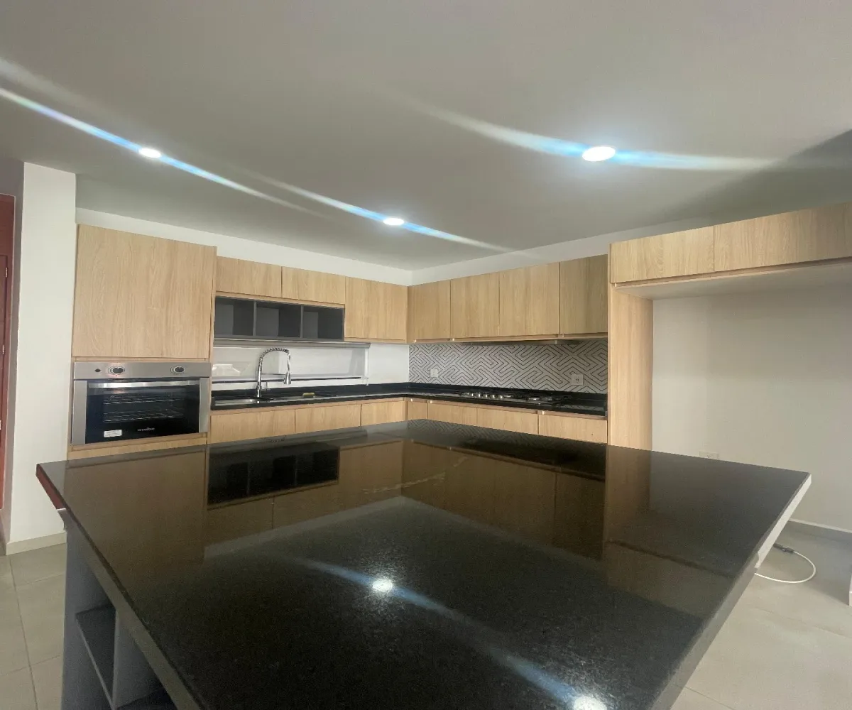 Casa En Renta,Bosques Santa Anita,C. Vicenza 1000, Tlajomulco de Zúñiga, Jalisco 45645, 3 Habitaciones,2 Baños,Bella Vicenza,C. Vicenza,723235