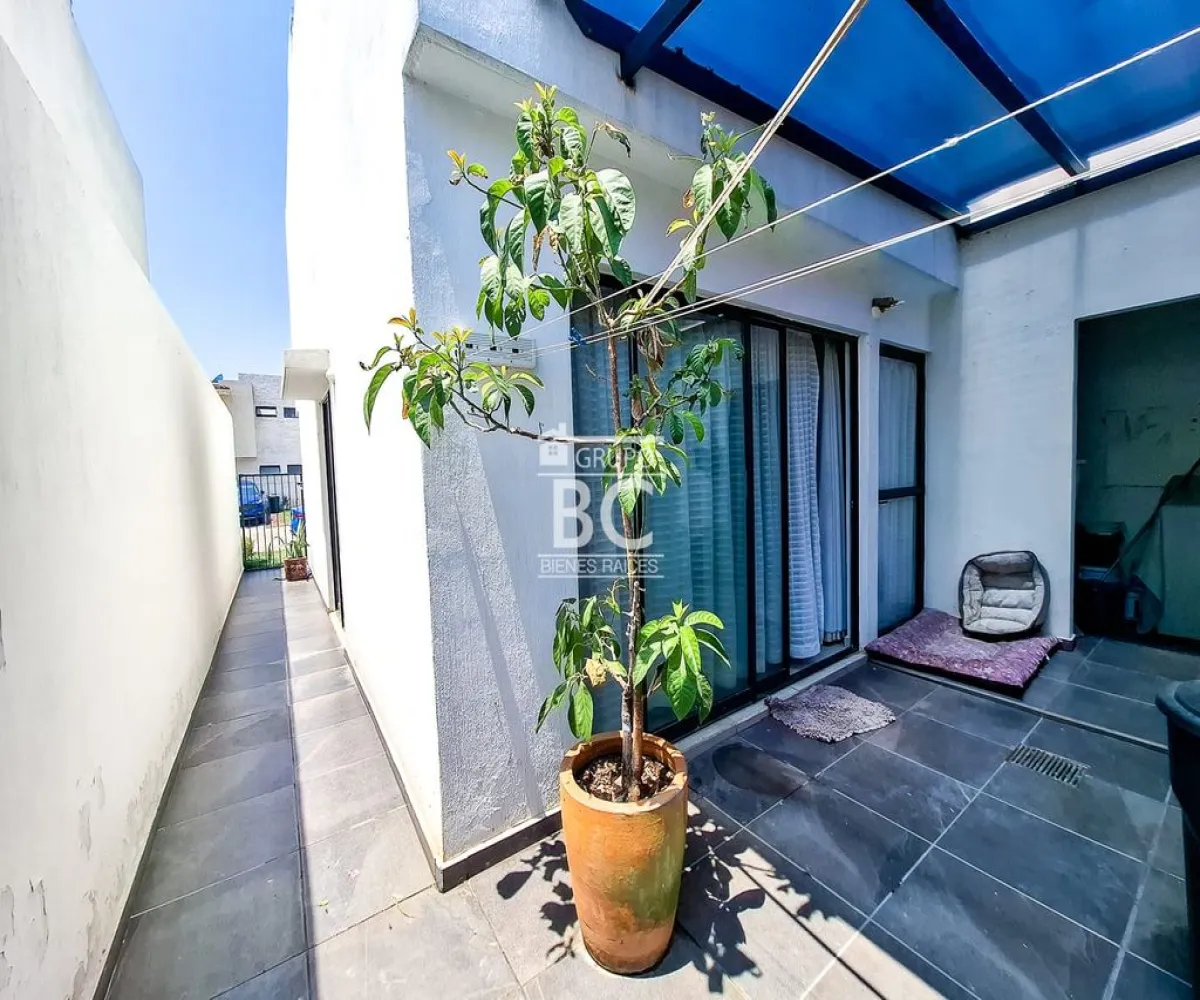 Casa En Venta,Fraccionamiento El Campestre , Col la venta del a,Avenida de la Pradera 844 109, Zapopan, Jalisco 45221, 3 Habitaciones,1 Baño,Avenida de la Pradera,2,pu2pUPC