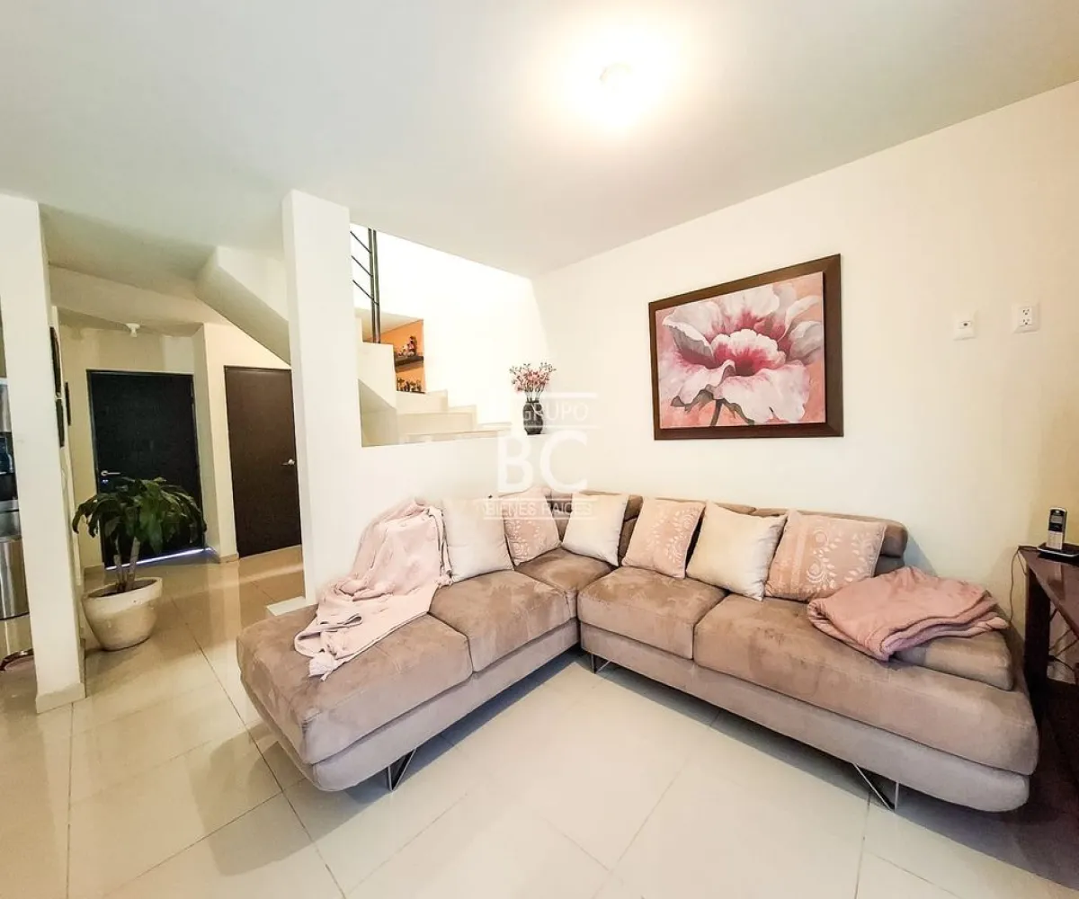 Casa En Venta,Fraccionamiento El Campestre , Col la venta del a,Avenida de la Pradera 844 109, Zapopan, Jalisco 45221, 3 Habitaciones,1 Baño,Avenida de la Pradera,2,pu2pUPC