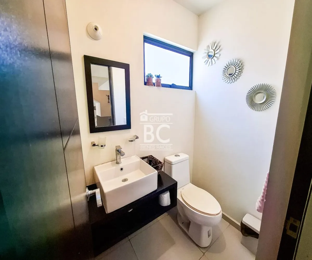 Casa En Venta,Fraccionamiento El Campestre , Col la venta del a,Avenida de la Pradera 844 109, Zapopan, Jalisco 45221, 3 Habitaciones,1 Baño,Avenida de la Pradera,2,pu2pUPC