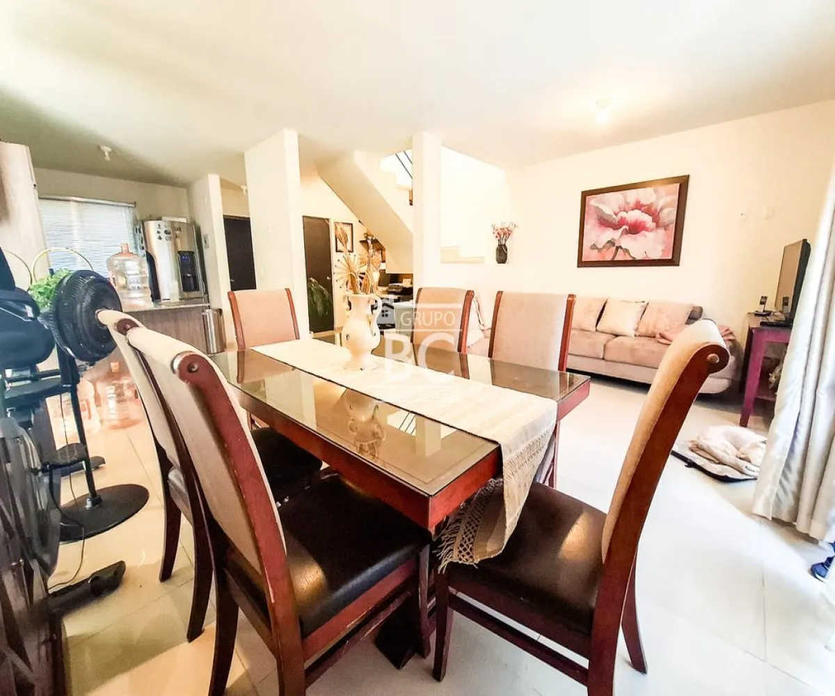 Casa En Venta,Fraccionamiento El Campestre , Col la venta del a,Avenida de la Pradera 844 109, Zapopan, Jalisco 45221, 3 Habitaciones,1 Baño,Avenida de la Pradera,2,pu2pUPC