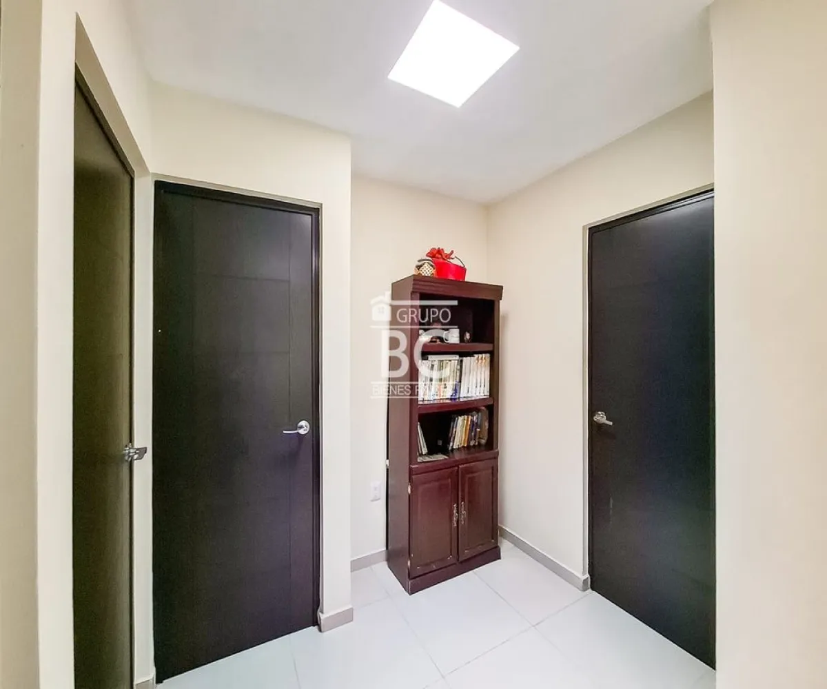 Casa En Venta,Fraccionamiento El Campestre , Col la venta del a,Avenida de la Pradera 844 109, Zapopan, Jalisco 45221, 3 Habitaciones,1 Baño,Avenida de la Pradera,2,pu2pUPC