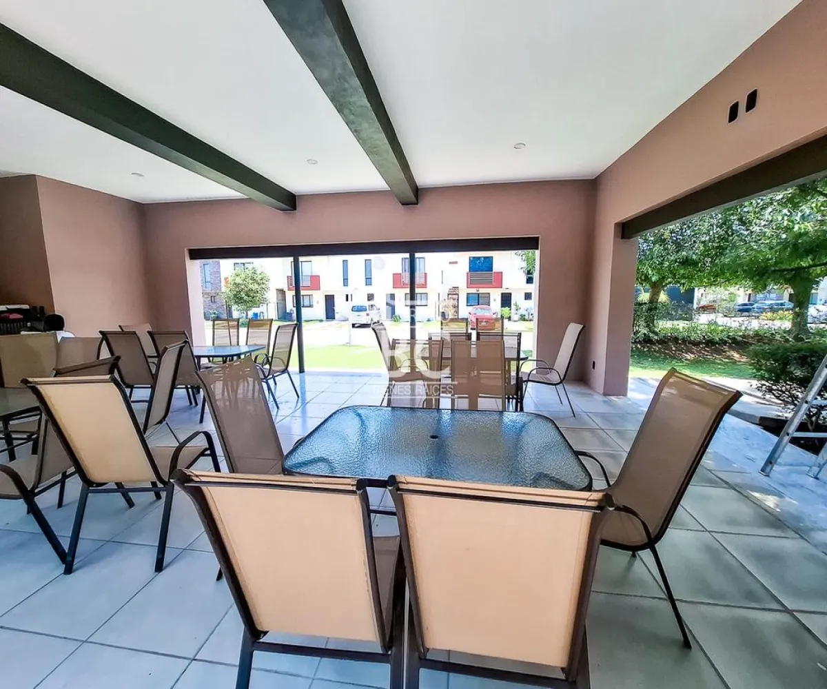 Casa En Venta,Fraccionamiento El Campestre , Col la venta del a,Avenida de la Pradera 844 109, Zapopan, Jalisco 45221, 3 Habitaciones,1 Baño,Avenida de la Pradera,2,pu2pUPC