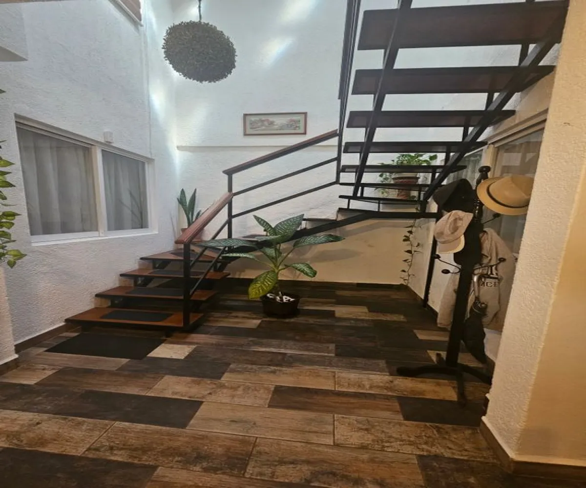 Casa En Venta,Santa Elena Estadio,Luis Manuel Rojas 646, Guadalajara, Jalisco 44230, 4 Habitaciones,2 Baños,Luis Manuel Rojas,2,pPED3hU