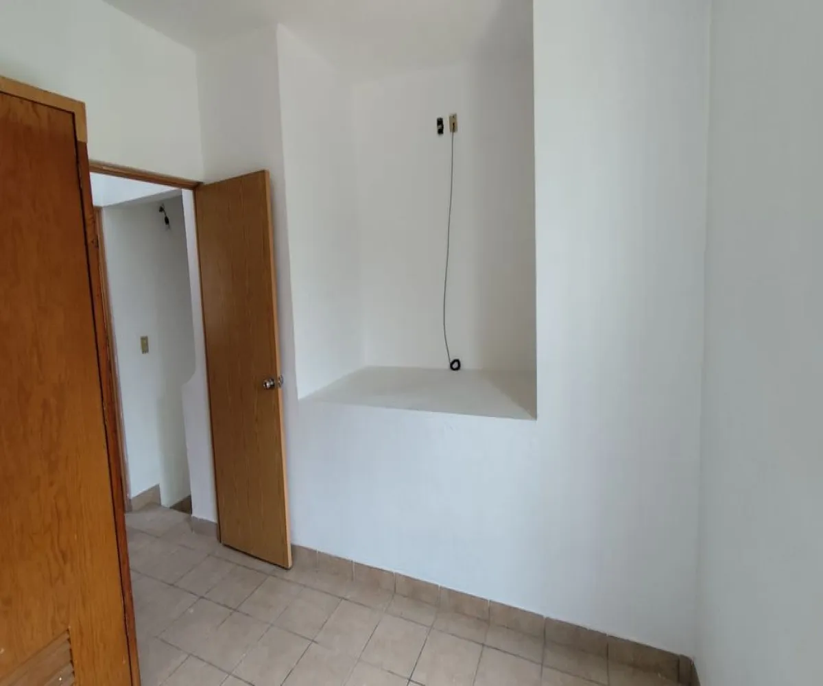 Casa En Venta,Ponciano Arriaga,Privada Santa Clara 8 12, San Pedro Tlaquepaque, Jalisco 45600, 3 Habitaciones,1 Baño,Privada Santa Clara 8,2,pt0bIVp