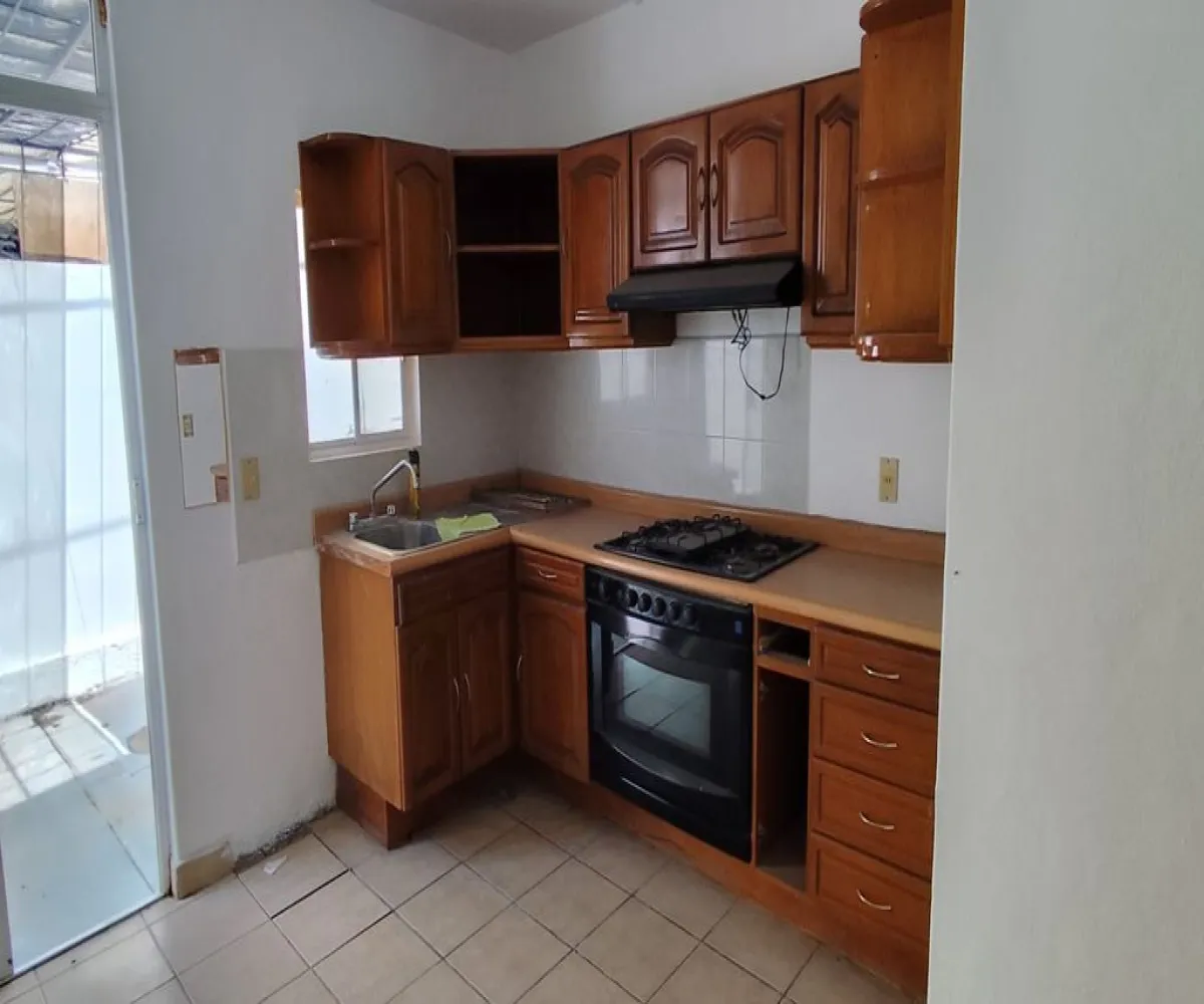 Casa En Venta,Ponciano Arriaga,Privada Santa Clara 8 12, San Pedro Tlaquepaque, Jalisco 45600, 3 Habitaciones,1 Baño,Privada Santa Clara 8,2,pt0bIVp