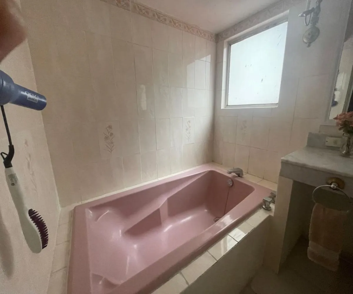 Casa En Venta,Providencia,Valparaíso 2432, Guadalajara, Jalisco 44630, 4 Habitaciones,3 Baños,Valparaíso,1,pXI7bUT