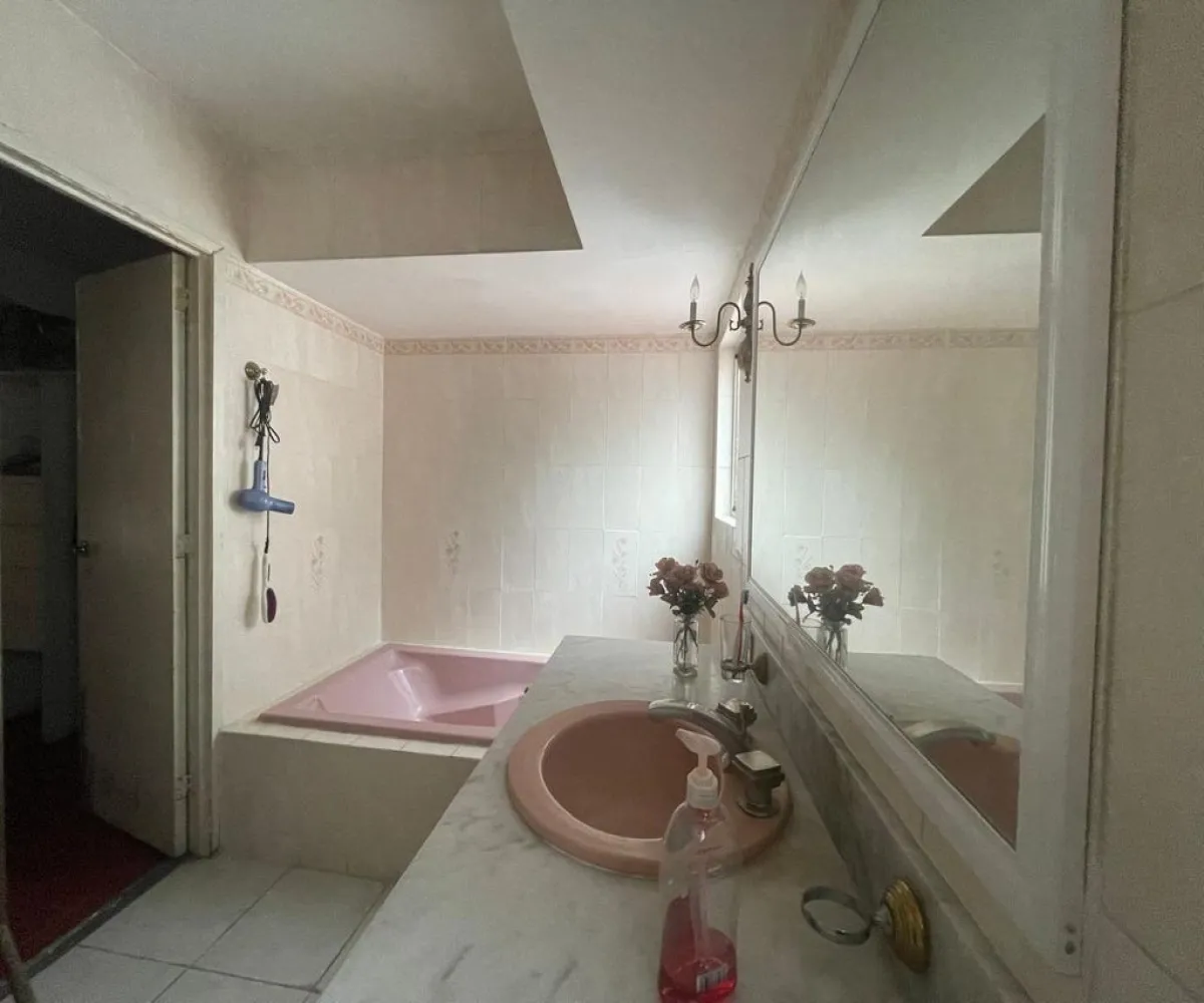 Casa En Venta,Providencia,Valparaíso 2432, Guadalajara, Jalisco 44630, 4 Habitaciones,3 Baños,Valparaíso,1,pXI7bUT