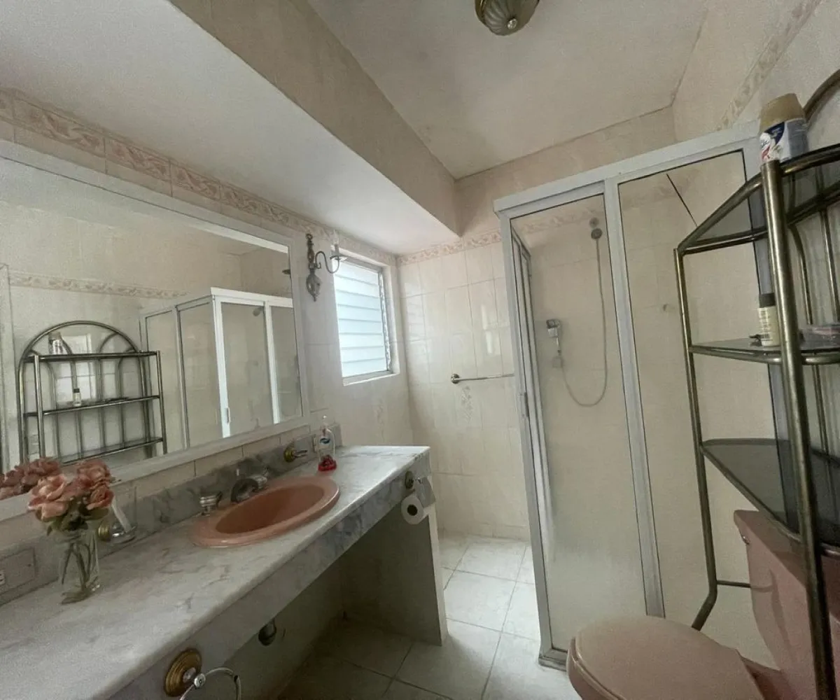 Casa En Venta,Providencia,Valparaíso 2432, Guadalajara, Jalisco 44630, 4 Habitaciones,3 Baños,Valparaíso,1,pXI7bUT