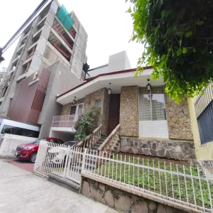 Casa En Venta,Providencia,Valparaíso 2432, Guadalajara, Jalisco 44630, 4 Habitaciones,3 Baños,Valparaíso,1,pXI7bUT