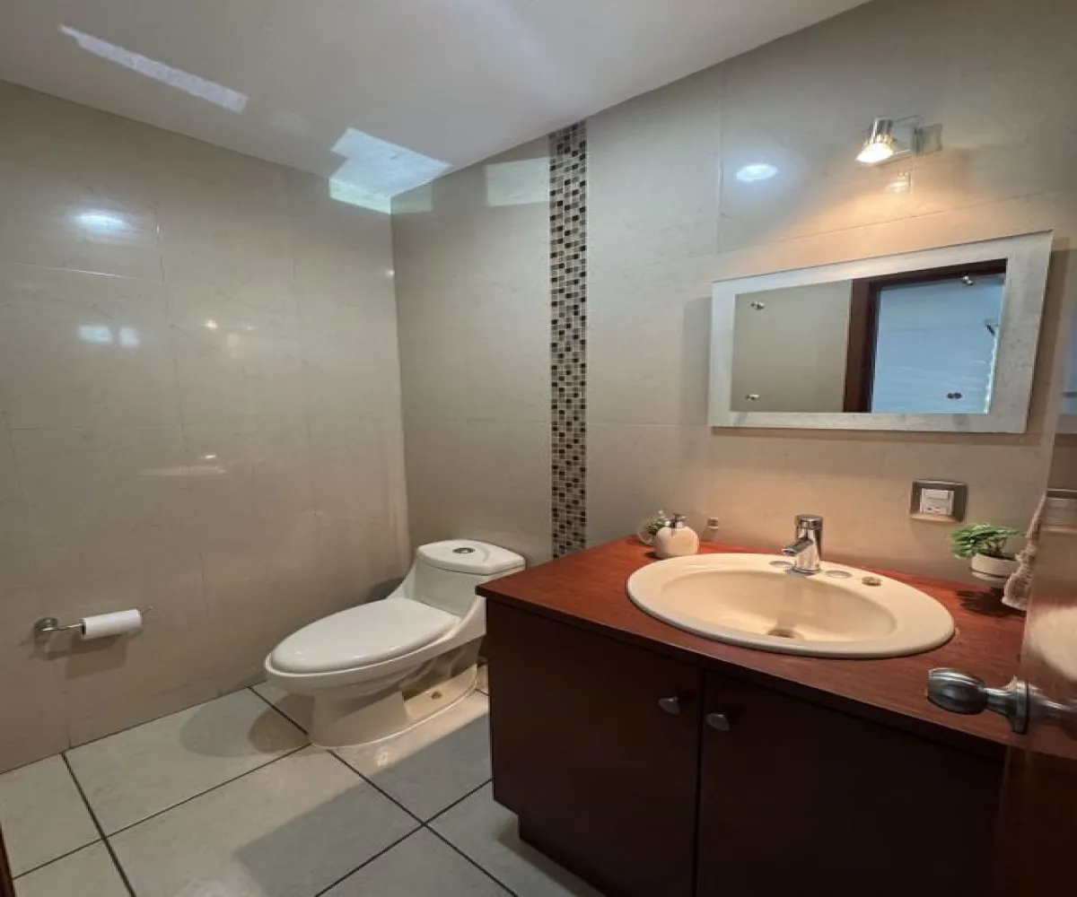 Casa En Venta,Real de Valdepeñas,Calzada de las Flores 1364, Zapopan, Jalisco 45134, 3 Habitaciones,2 Baños,Calzada de las Flores,2,pfj9n4P Casa En Venta,Real de Valdepeñas,Calzada de las Flores 1364, Zapopan, Jalisco 45134, 3 Habitaciones,2 Baños,Calzada de las Flores,2,pfj9n4P