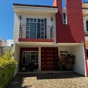 Casa En Venta,Real de Valdepeñas,Calzada de las Flores 1364, Zapopan, Jalisco 45134, 3 Habitaciones,2 Baños,Calzada de las Flores,2,pfj9n4P