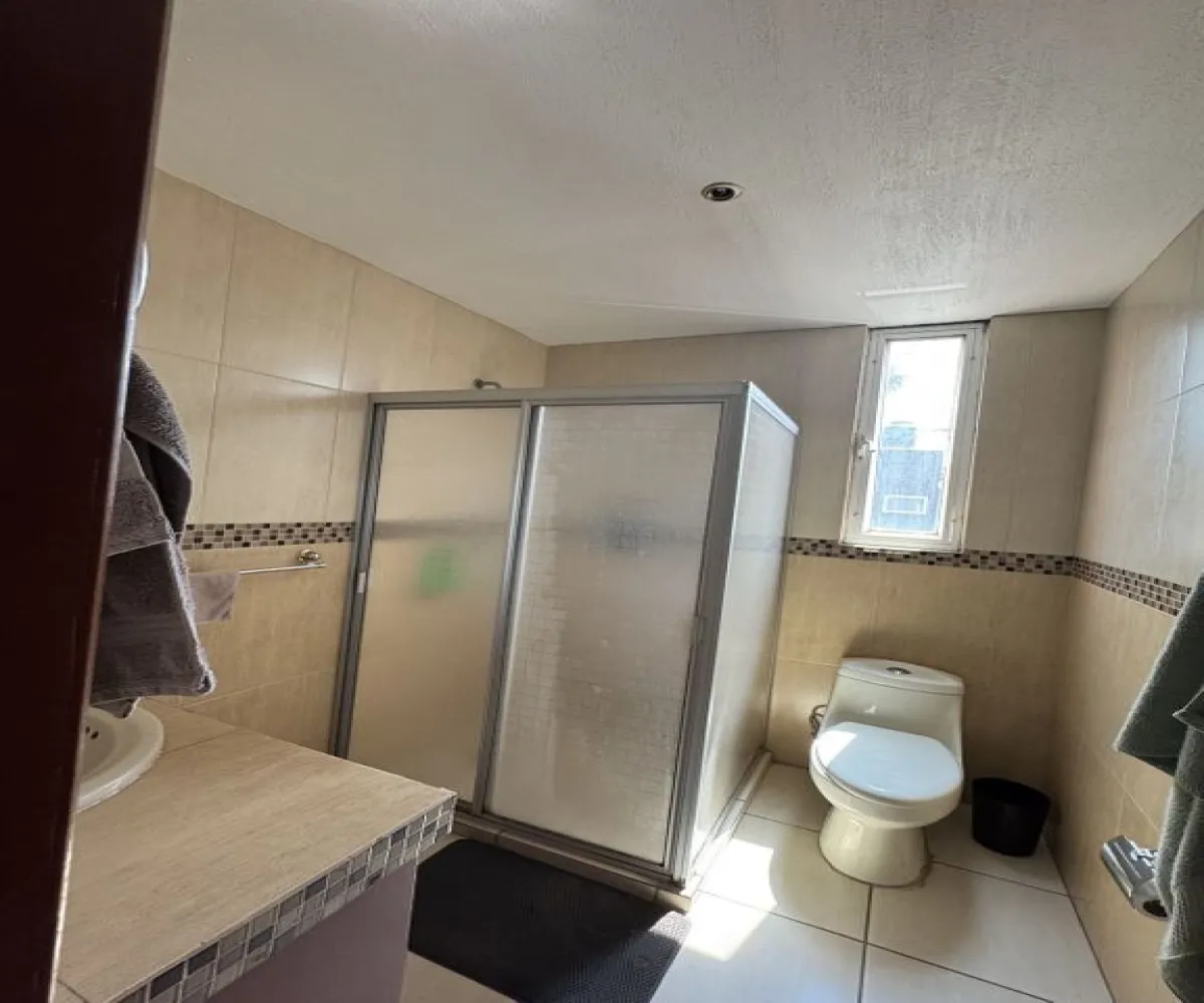 Casa En Venta,Real de Valdepeñas,Calzada de las Flores 1364, Zapopan, Jalisco 45134, 3 Habitaciones,2 Baños,Calzada de las Flores,2,pfj9n4P Casa En Venta,Real de Valdepeñas,Calzada de las Flores 1364, Zapopan, Jalisco 45134, 3 Habitaciones,2 Baños,Calzada de las Flores,2,pfj9n4P