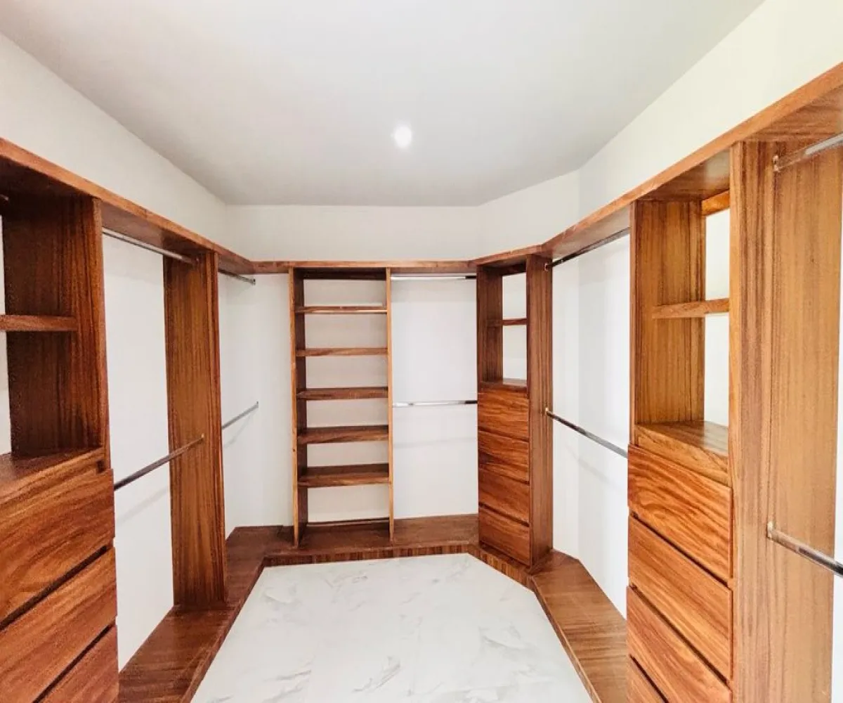 Casa En Venta,La Periquera,Boulevard Valle Imperial 000, Zapopan, Jalisco 45134, 4 Habitaciones,4 Baños,Boulevard Valle Imperial,3,pr7IPtd