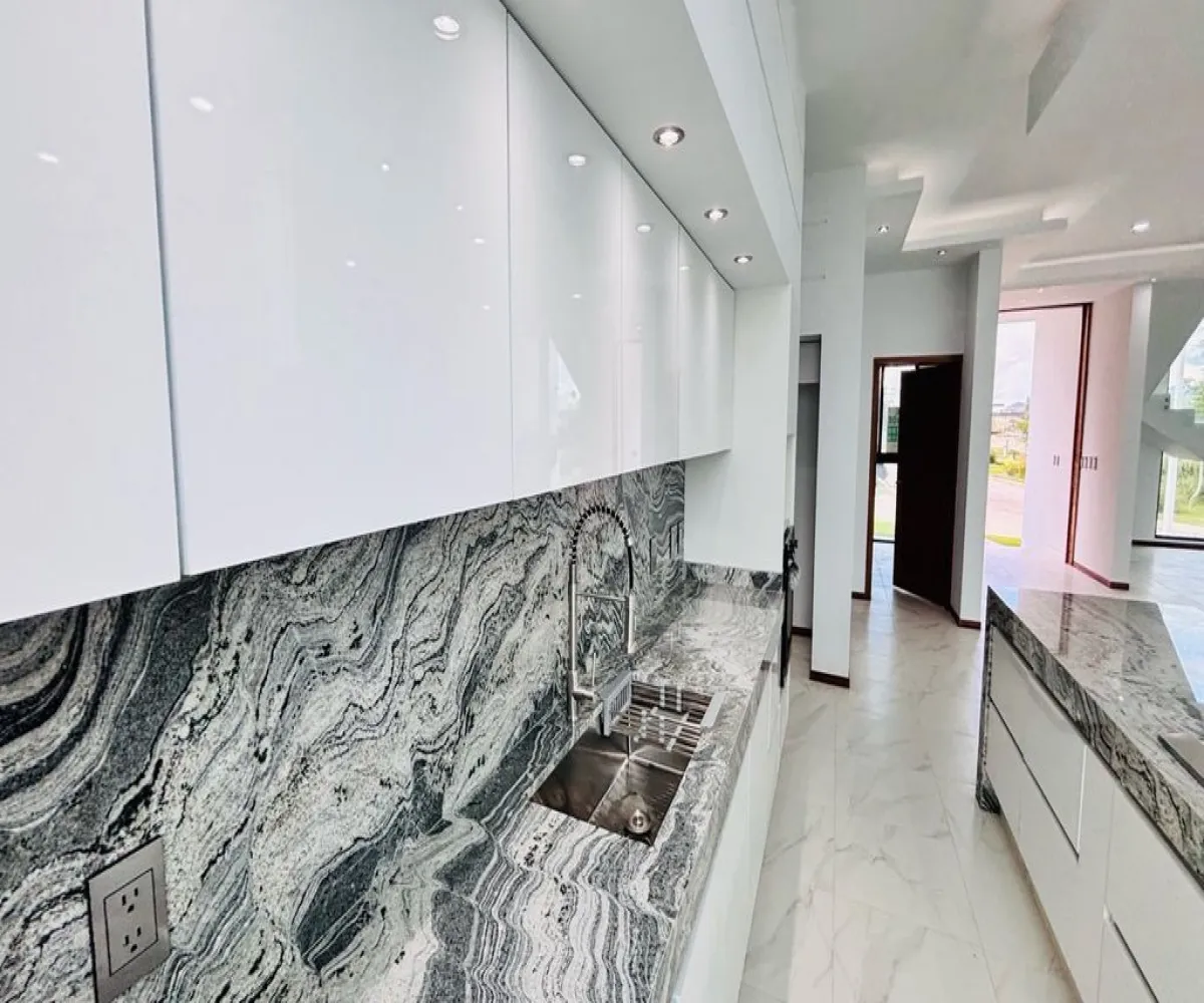 Casa En Venta,La Periquera,Boulevard Valle Imperial 000, Zapopan, Jalisco 45134, 4 Habitaciones,4 Baños,Boulevard Valle Imperial,3,pr7IPtd