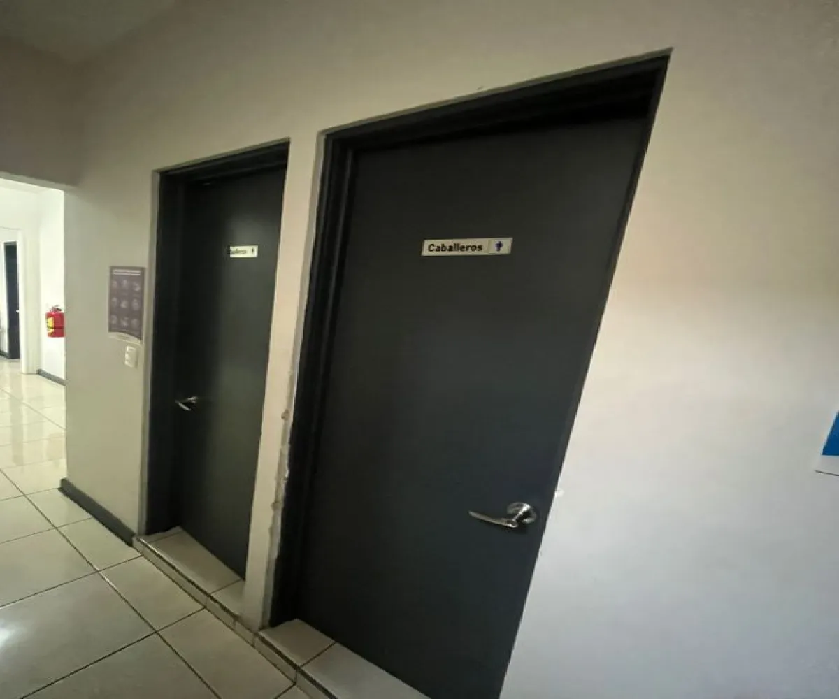 Casa En Venta,Moderna,Calle Francia 1551, Guadalajara, Jalisco 44190, 11 Habitaciones,2 Baños,Calle Francia,3,pscMWTE