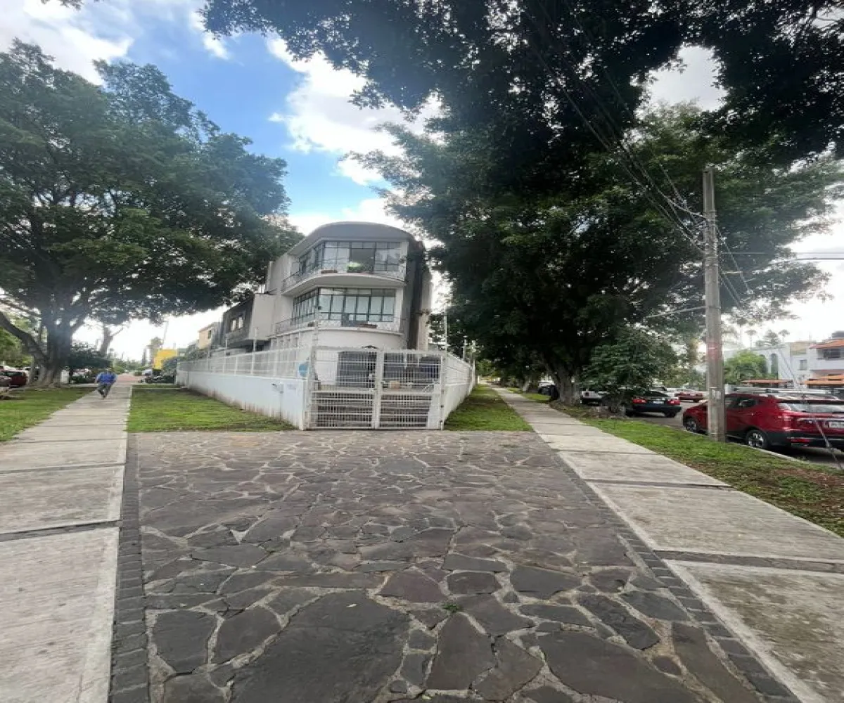 Casa En Venta,Moderna,Calle Francia 1551, Guadalajara, Jalisco 44190, 11 Habitaciones,2 Baños,Calle Francia,3,pscMWTE