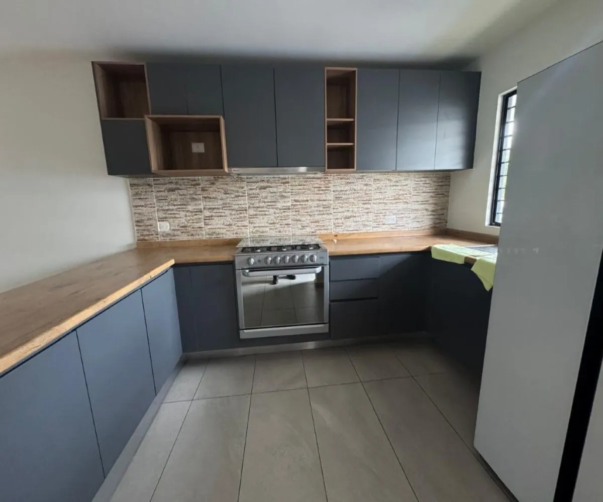 Casa En Venta,Alva Residencial ,Paseo del alva 1192 77, Zapopan, Jalisco 45134, 3 Habitaciones,2 Baños,Paseo del alva,2,pQ0Q7Vy