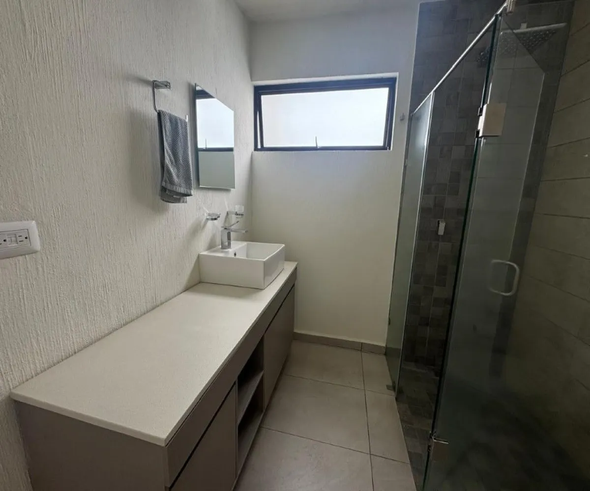 Casa En Venta,Alva Residencial ,Paseo del alva 1192 77, Zapopan, Jalisco 45134, 3 Habitaciones,2 Baños,Paseo del alva,2,pQ0Q7Vy