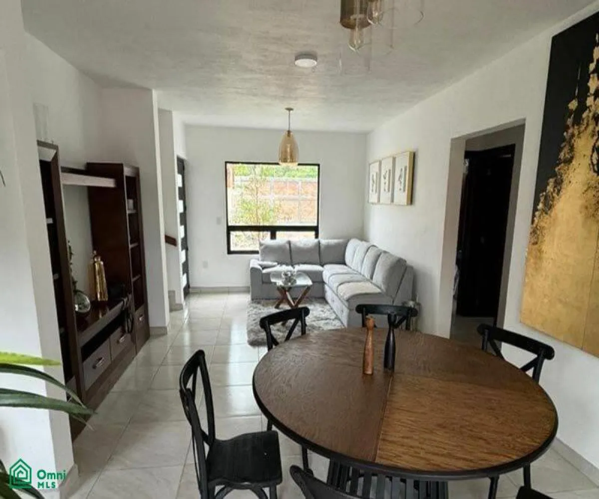 Casa En Venta,Chapala Centro,AV LA ESTACION 94 INTERIOR 2, Chapala, Jalisco 45900, 3 Habitaciones,3 Baños,AV LA ESTACION,2,MX25968532