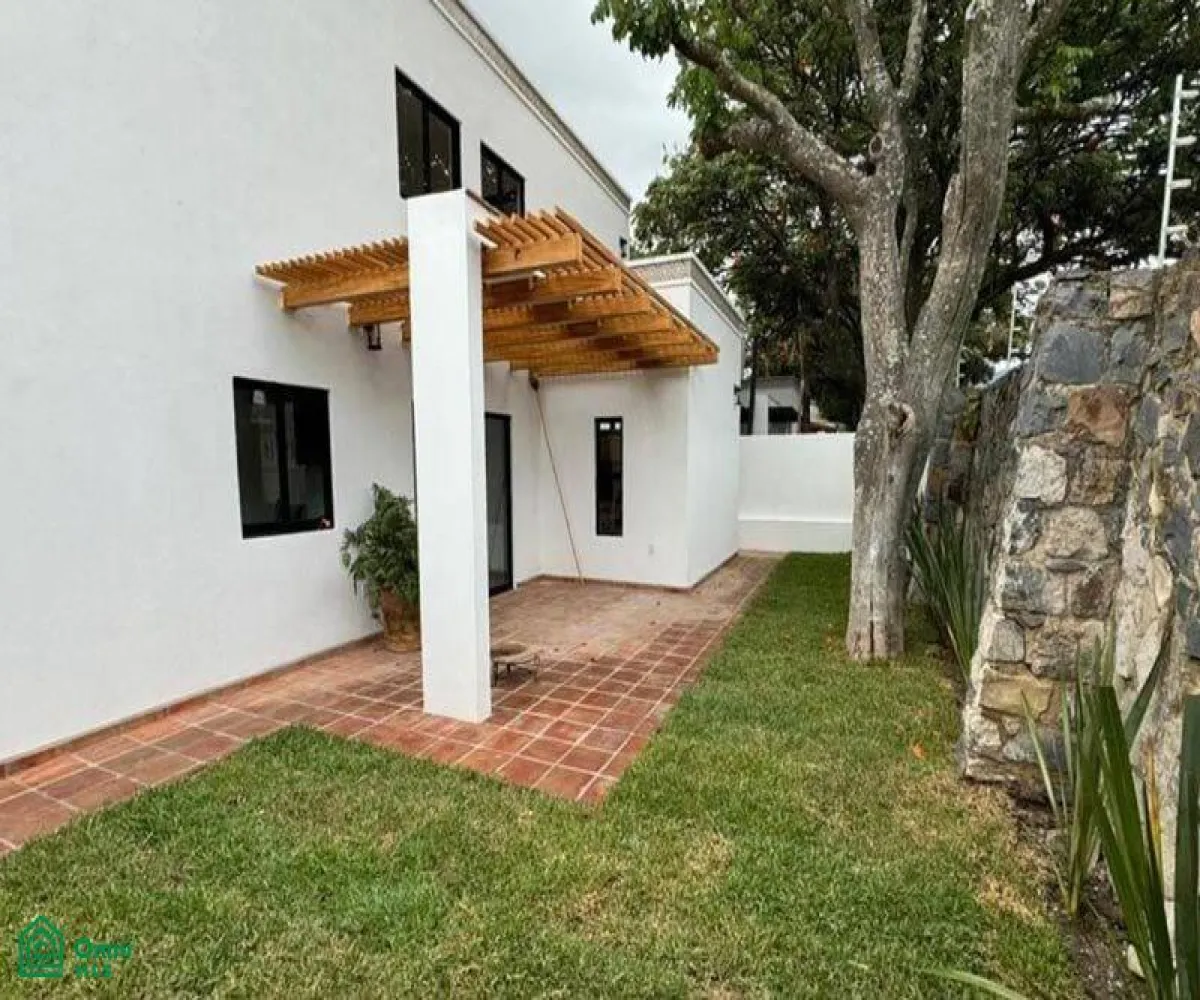 Casa En Venta,Chapala Centro,AV LA ESTACION 94 INTERIOR 2, Chapala, Jalisco 45900, 3 Habitaciones,3 Baños,AV LA ESTACION,2,MX25968532