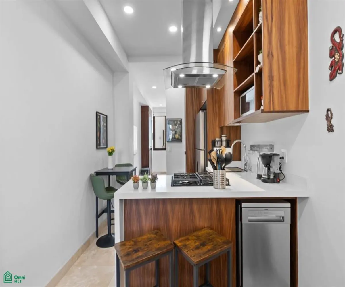 Departamento En Venta,Emiliano Zapata,Aquiles Serdán 374, Puerto Vallarta, Jalisco 48380, 1 Cuarto,1 Baño,Aquiles Serdán,3,MX25970027