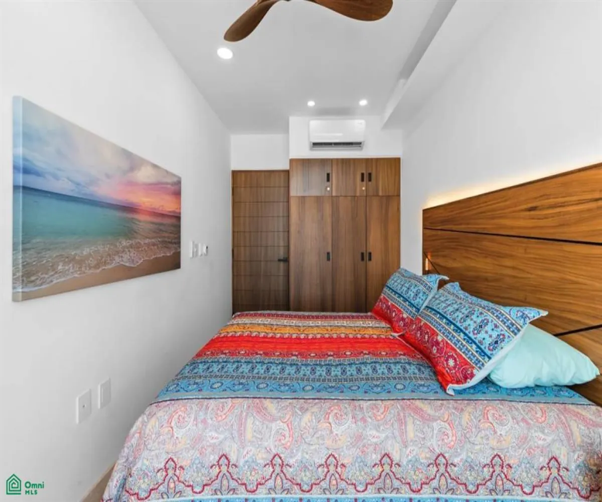 Departamento En Venta,Emiliano Zapata,Aquiles Serdán 374, Puerto Vallarta, Jalisco 48380, 1 Cuarto,1 Baño,Aquiles Serdán,3,MX25970027