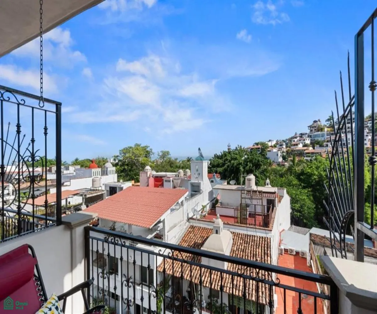 Departamento En Venta,Emiliano Zapata,Aquiles Serdán 374, Puerto Vallarta, Jalisco 48380, 1 Cuarto,1 Baño,Aquiles Serdán,3,MX25970027