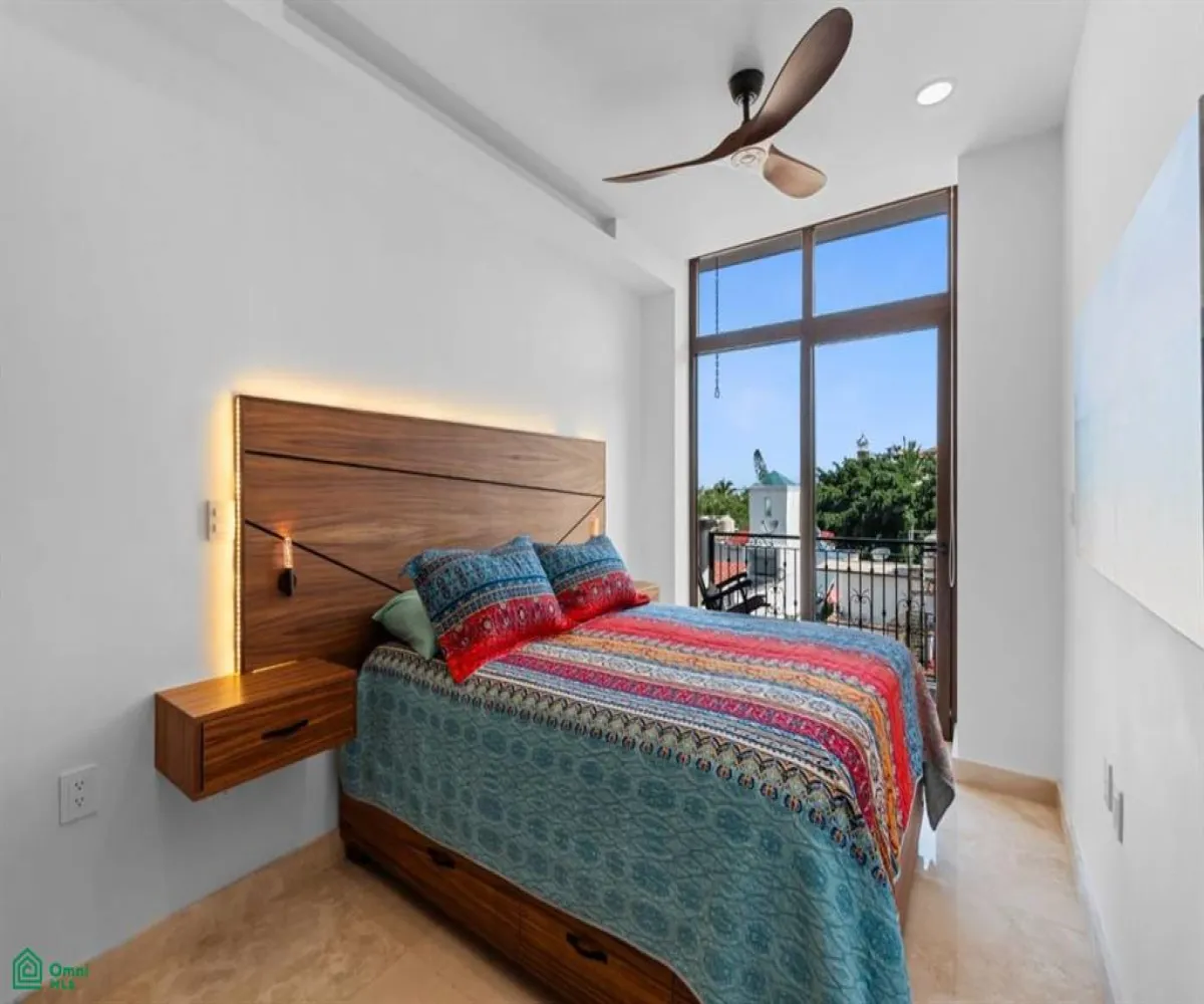 Departamento En Venta,Emiliano Zapata,Aquiles Serdán 374, Puerto Vallarta, Jalisco 48380, 1 Cuarto,1 Baño,Aquiles Serdán,3,MX25970027