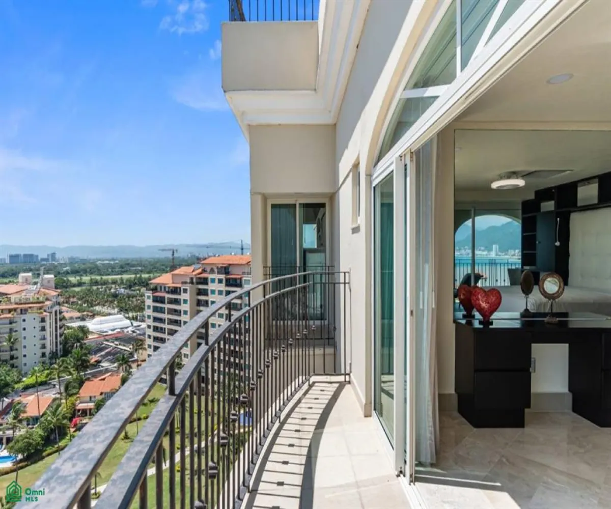 Departamento En Venta,Marina Vallarta,Paseo de la marina #655 INT 1501, Puerto Vallarta, Jalisco 48354, 4 Habitaciones,4 Baños,Paseo de la marina,1,MX25971937