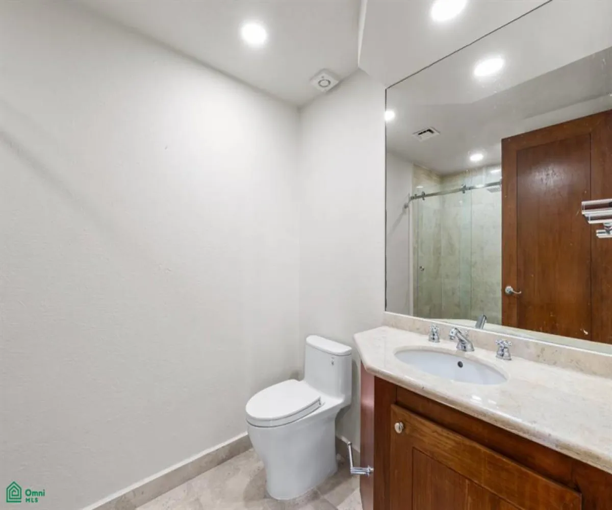 Departamento En Venta,Marina Vallarta,Paseo de la marina #655 INT 1501, Puerto Vallarta, Jalisco 48354, 4 Habitaciones,4 Baños,Paseo de la marina,1,MX25971937