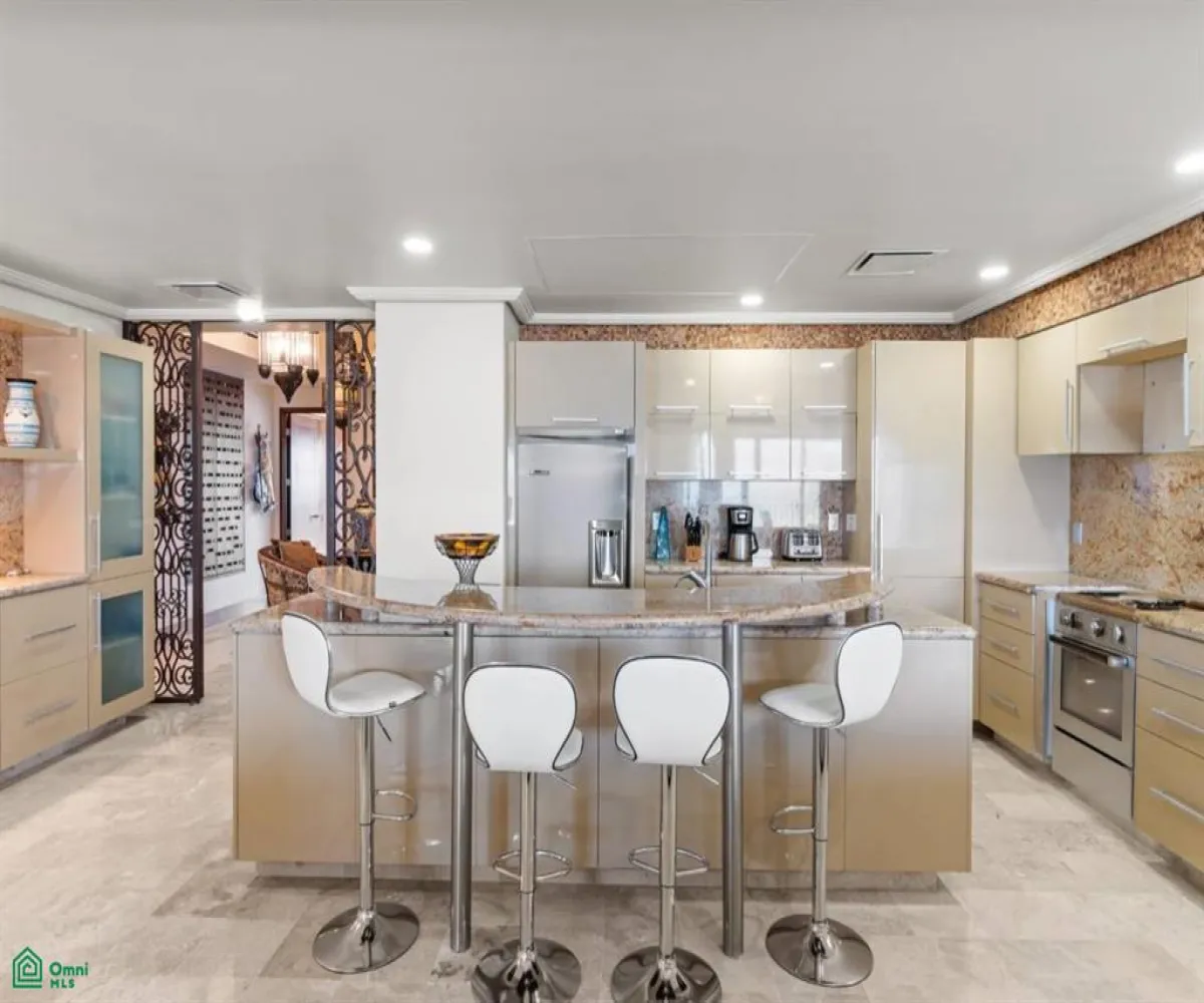 Departamento En Venta,Marina Vallarta,Paseo de la marina #655 INT 1501, Puerto Vallarta, Jalisco 48354, 4 Habitaciones,4 Baños,Paseo de la marina,1,MX25971937