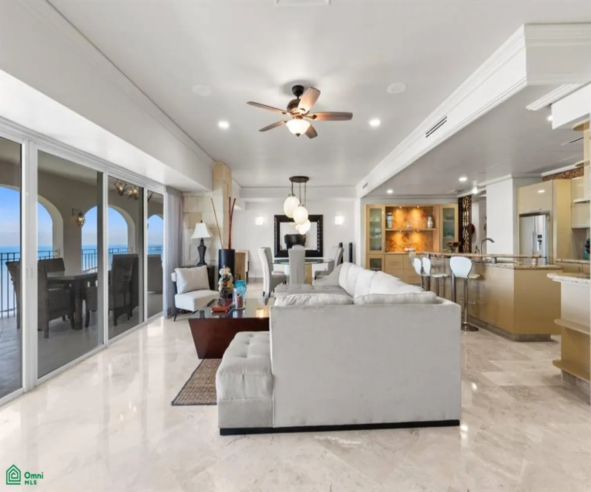 Departamento En Venta,Marina Vallarta,Paseo de la marina #655 INT 1501, Puerto Vallarta, Jalisco 48354, 4 Habitaciones,4 Baños,Paseo de la marina,1,MX25971937