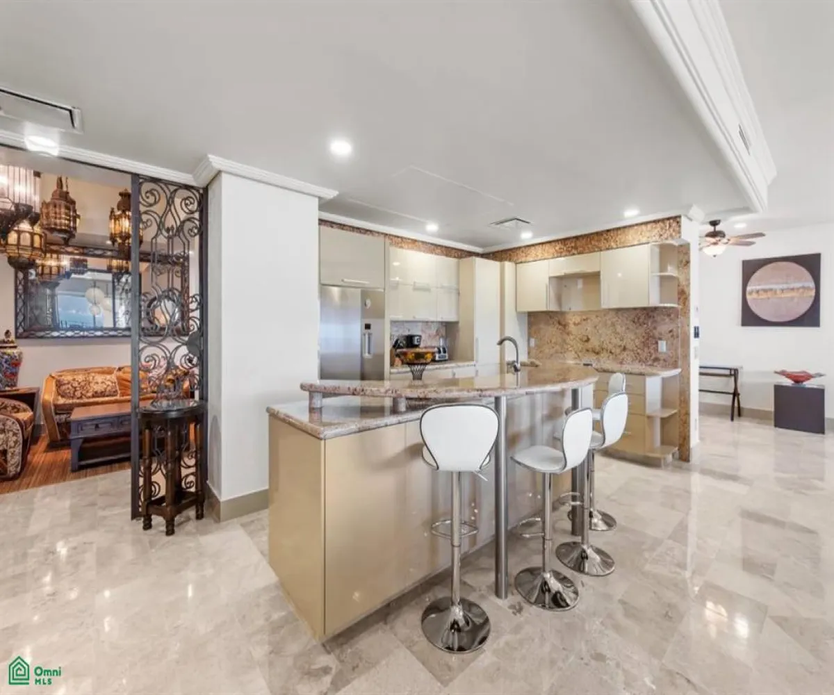 Departamento En Venta,Marina Vallarta,Paseo de la marina #655 INT 1501, Puerto Vallarta, Jalisco 48354, 4 Habitaciones,4 Baños,Paseo de la marina,1,MX25971937