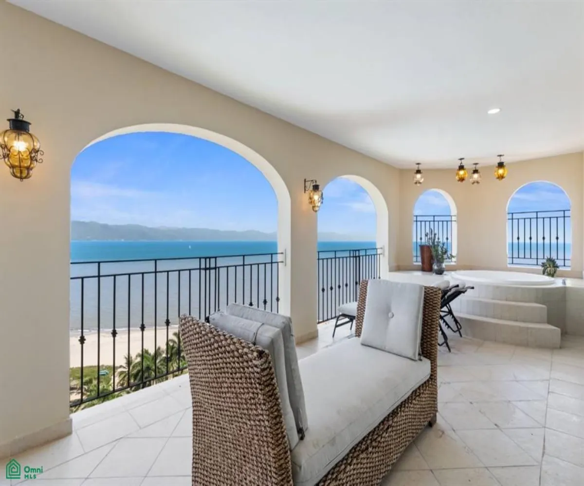 Departamento En Venta,Marina Vallarta,Paseo de la marina #655 INT 1501, Puerto Vallarta, Jalisco 48354, 4 Habitaciones,4 Baños,Paseo de la marina,1,MX25971937