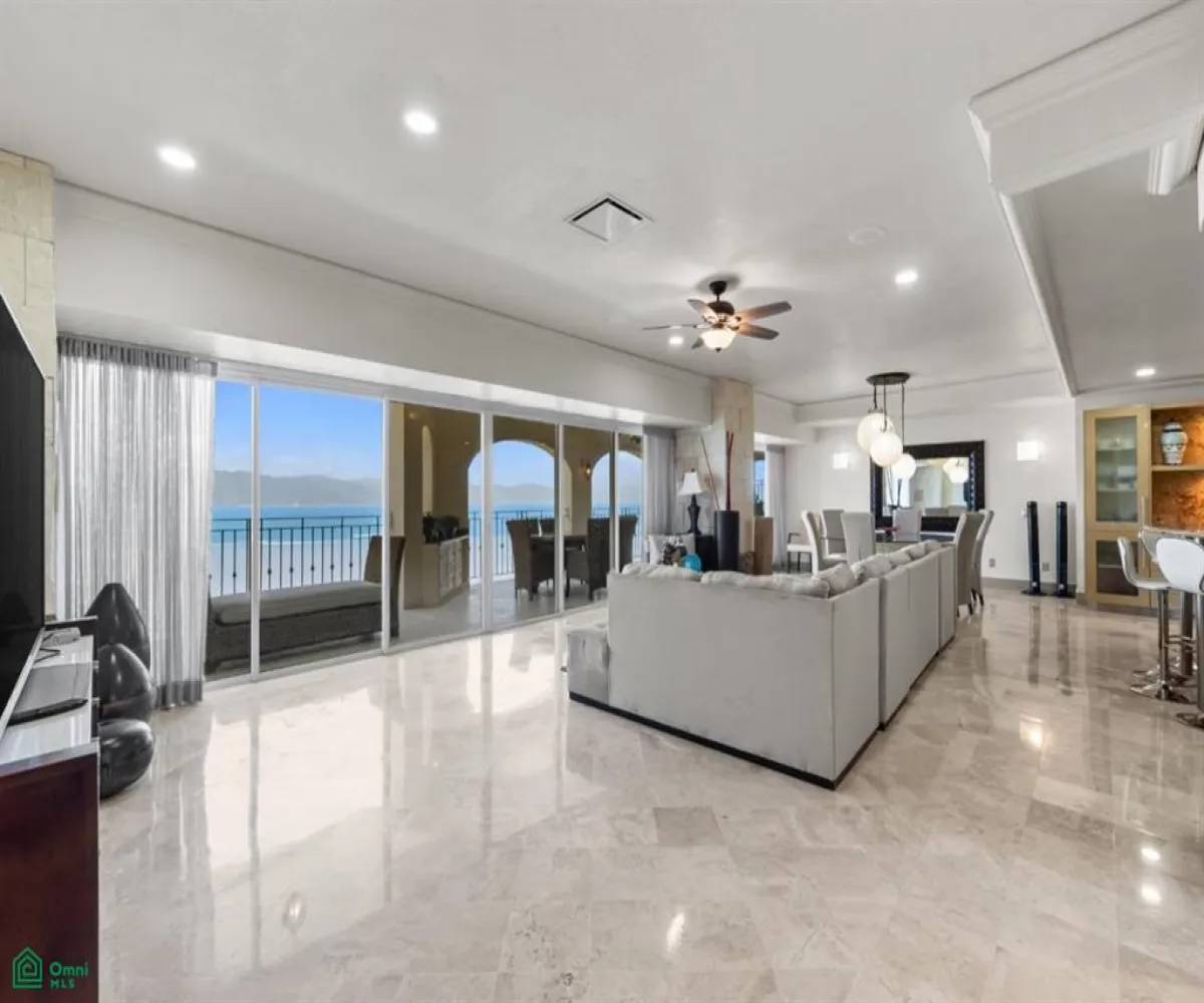 Departamento En Venta,Marina Vallarta,Paseo de la marina #655 INT 1501, Puerto Vallarta, Jalisco 48354, 4 Habitaciones,4 Baños,Paseo de la marina,1,MX25971937