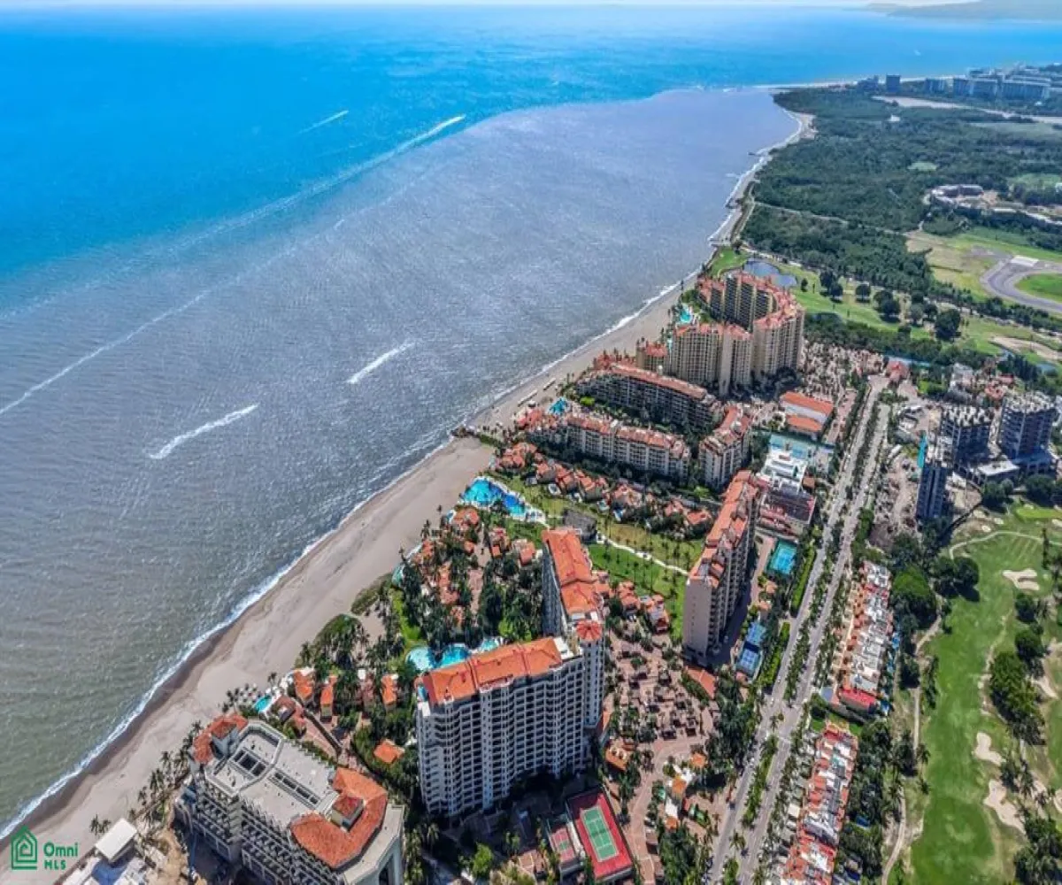 Departamento En Venta,Marina Vallarta,Paseo de la marina #655 INT 1501, Puerto Vallarta, Jalisco 48354, 4 Habitaciones,4 Baños,Paseo de la marina,1,MX25971937