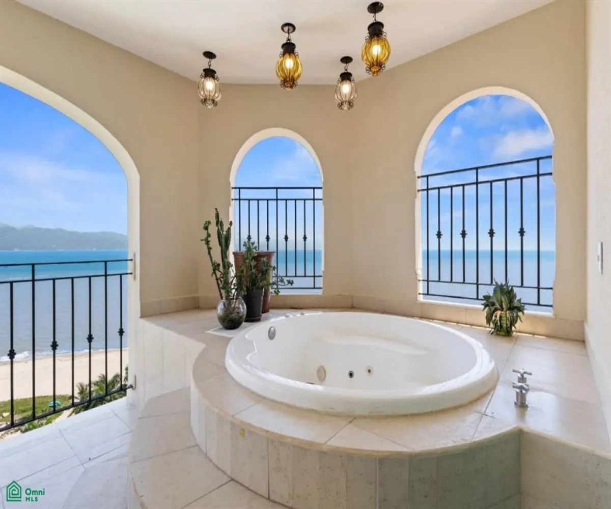 Departamento En Venta,Marina Vallarta,Paseo de la marina #655 INT 1501, Puerto Vallarta, Jalisco 48354, 4 Habitaciones,4 Baños,Paseo de la marina,1,MX25971937