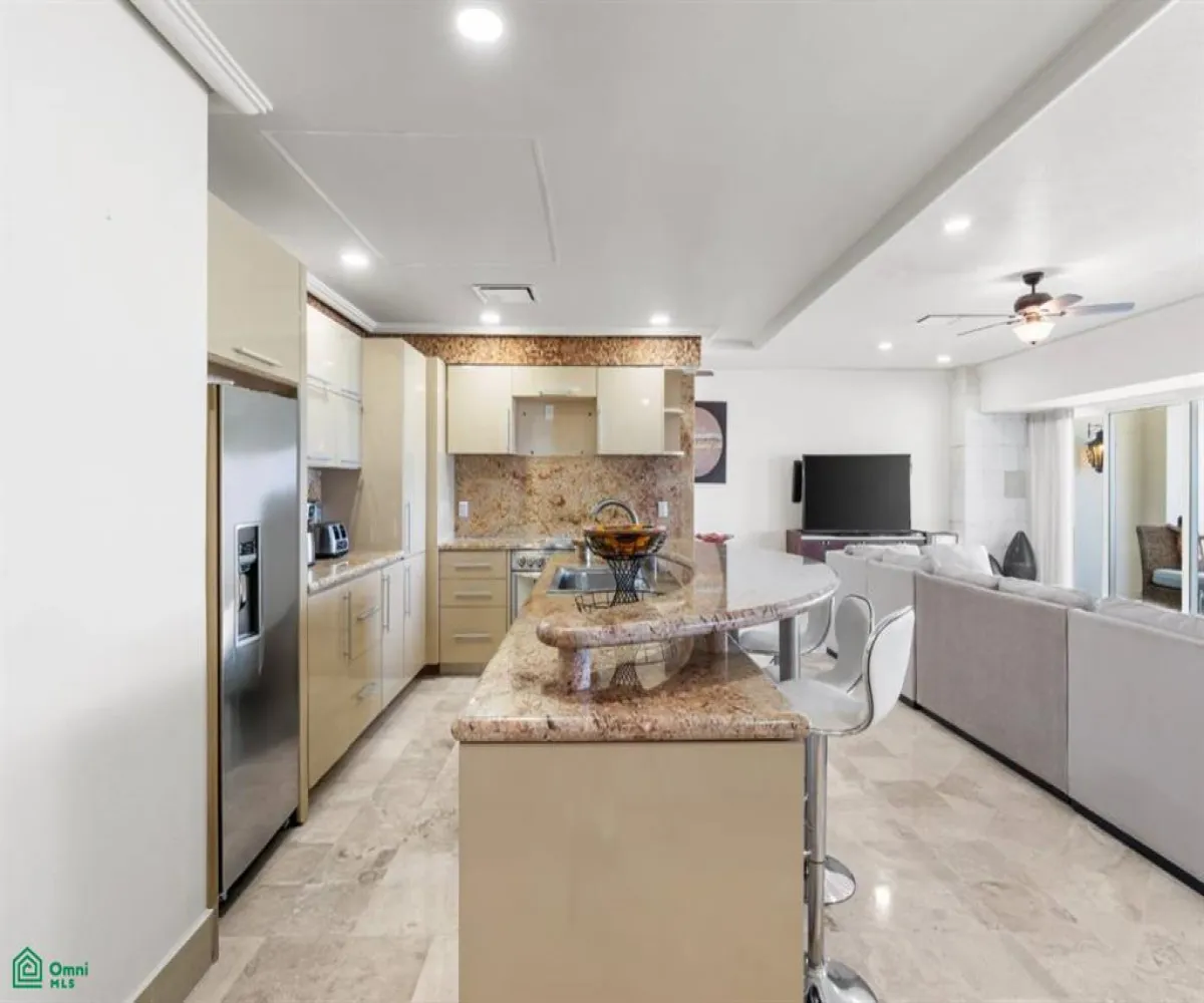 Departamento En Venta,Marina Vallarta,Paseo de la marina #655 INT 1501, Puerto Vallarta, Jalisco 48354, 4 Habitaciones,4 Baños,Paseo de la marina,1,MX25971937