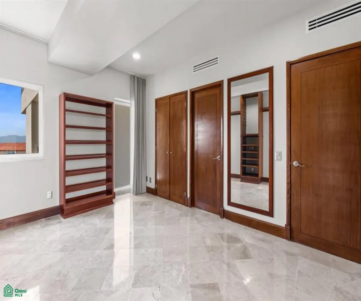 Departamento En Venta,Marina Vallarta,Paseo de la marina #655 INT 1501, Puerto Vallarta, Jalisco 48354, 4 Habitaciones,4 Baños,Paseo de la marina,1,MX25971937