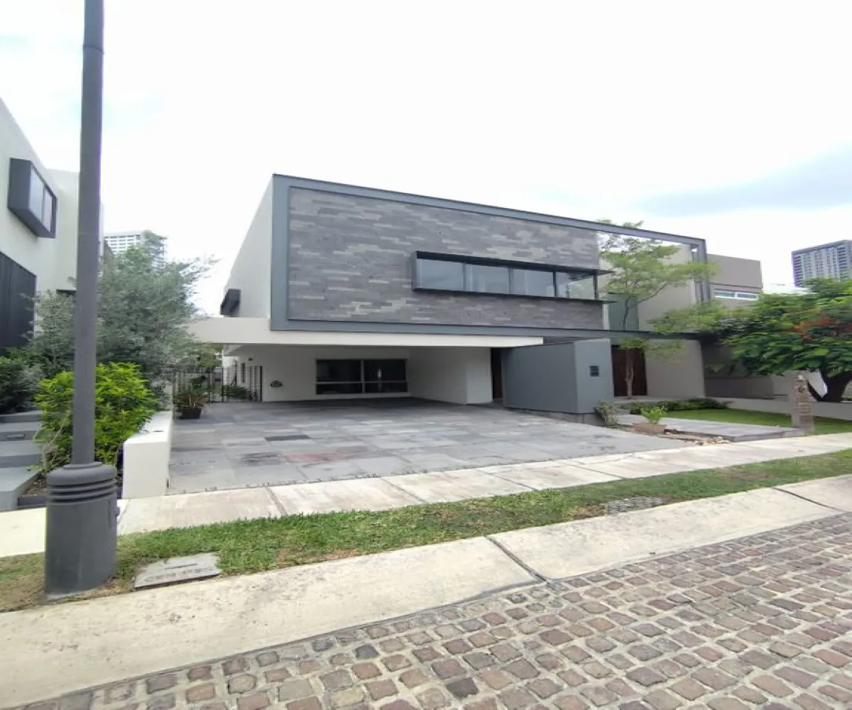 Casa En Venta,Puerta Plata,Avenida Universidad 600 6, Zapopan, Jalisco 45110, 4 Habitaciones,3 Baños,Avenida Universidad,1,pzvTLDi