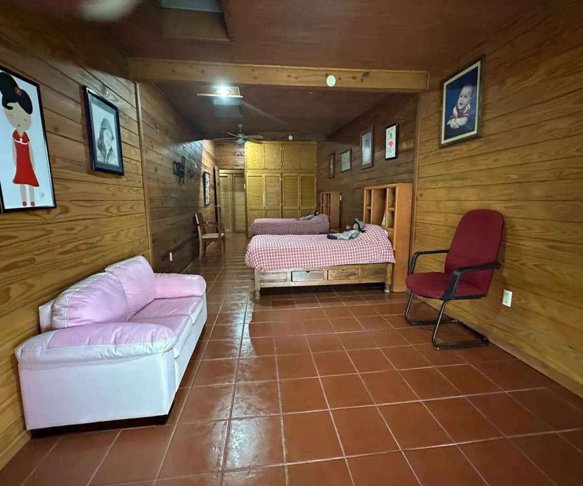Casa En Venta,Colinas de San Javier,Circuito Madrigal, Calle San Pascual 3940 4766, Zapopan, Jalisco 45110, 4 Habitaciones,1 Baño,Circuito Madrigal, Calle San Pascual,1,pCzoCp4