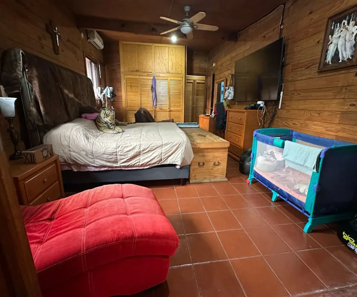 Casa En Venta,Colinas de San Javier,Circuito Madrigal, Calle San Pascual 3940 4766, Zapopan, Jalisco 45110, 4 Habitaciones,1 Baño,Circuito Madrigal, Calle San Pascual,1,pCzoCp4