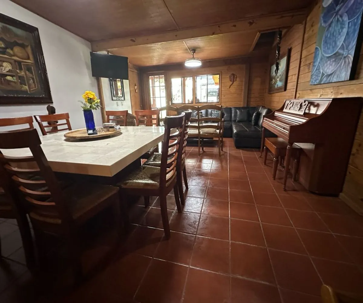 Casa En Venta,Colinas de San Javier,Circuito Madrigal, Calle San Pascual 3940 4766, Zapopan, Jalisco 45110, 4 Habitaciones,1 Baño,Circuito Madrigal, Calle San Pascual,1,pCzoCp4