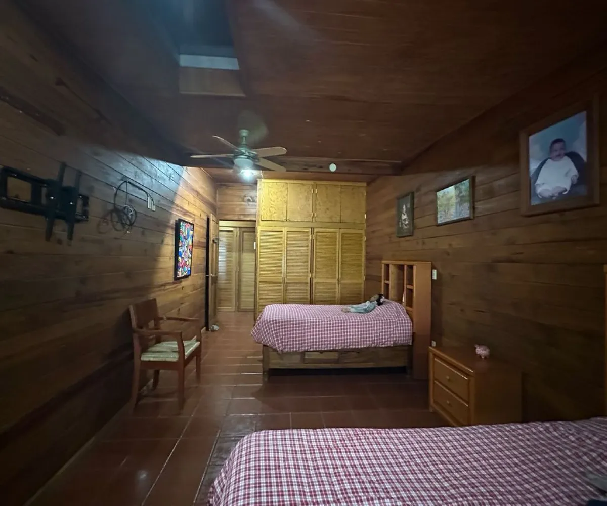 Casa En Venta,Colinas de San Javier,Circuito Madrigal, Calle San Pascual 3940 4766, Zapopan, Jalisco 45110, 4 Habitaciones,1 Baño,Circuito Madrigal, Calle San Pascual,1,pCzoCp4