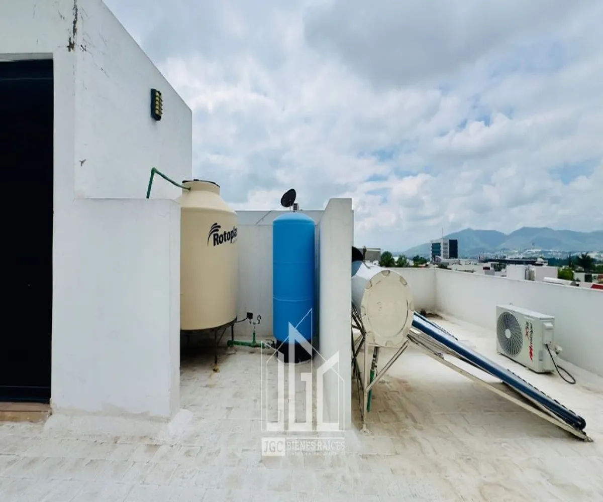 Casa En Venta,Los Gavilanes,Haro 699, Tlajomulco de Zúñiga, Jalisco 45645, 4 Habitaciones,4 Baños,Haro,2,p8rVAWQ