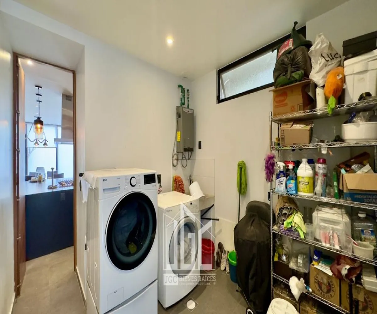 Casa En Venta,Los Gavilanes,Haro 699, Tlajomulco de Zúñiga, Jalisco 45645, 4 Habitaciones,4 Baños,Haro,2,p8rVAWQ